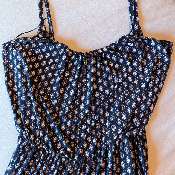 Kaileigh Romper With Pockets Navy With White Pattern Stichfix - Picture 1 of 7
